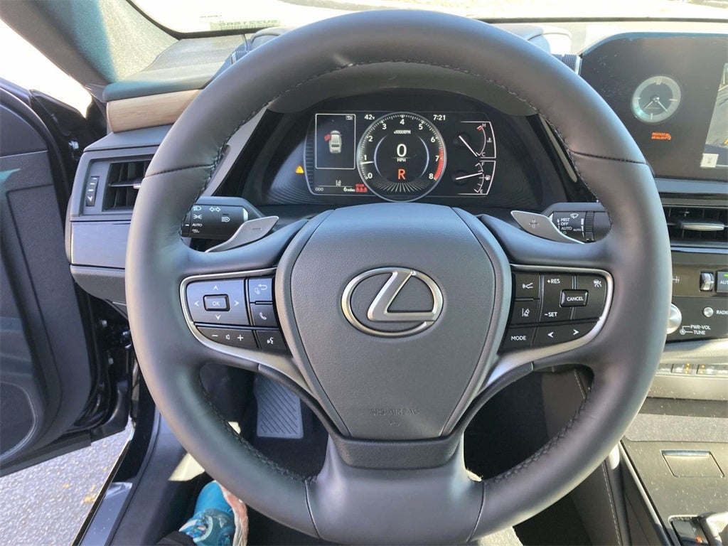2025 Lexus ES 350