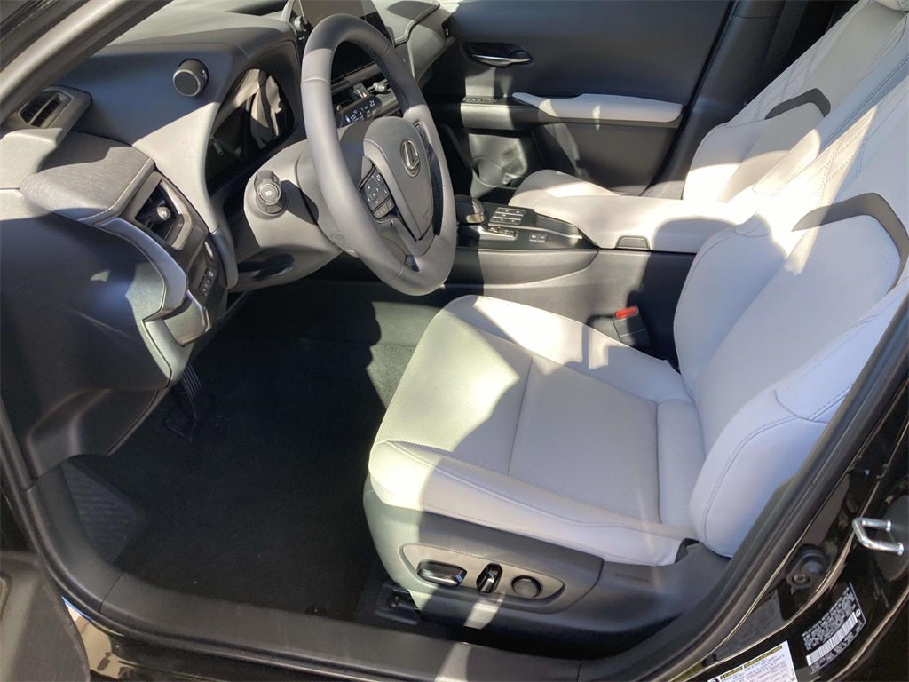 2025 Lexus UX HYBRID UX 300h PREMIUM