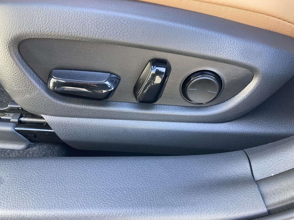 2026 Lexus UX HYBRID UX 300h PREMIUM