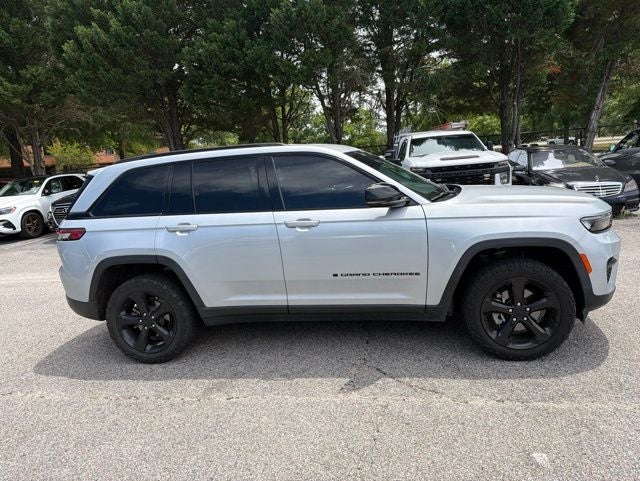 2022 Jeep Grand Cherokee Altitude