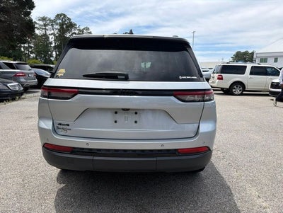 2022 Jeep Grand Cherokee Altitude