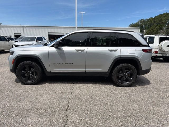2022 Jeep Grand Cherokee Altitude