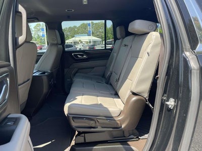2023 Chevrolet Suburban LT
