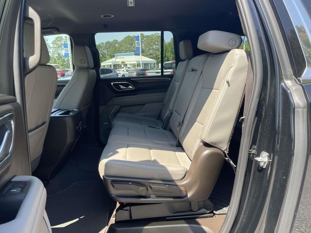2023 Chevrolet Suburban LT