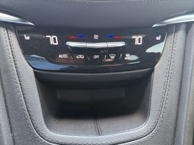 2024 Cadillac XT6 Luxury