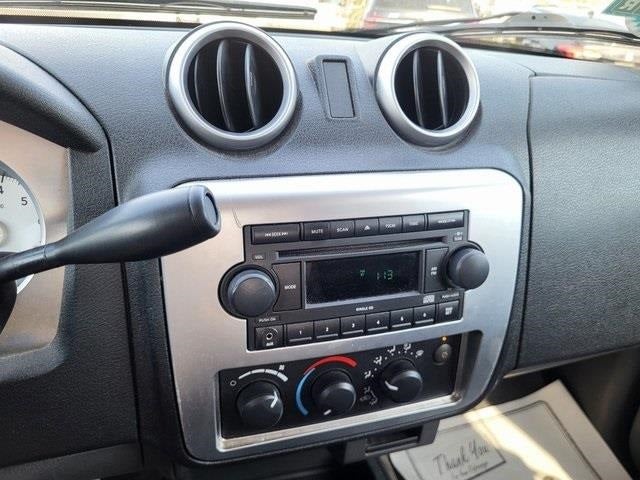 2007 Mitsubishi Raider LS