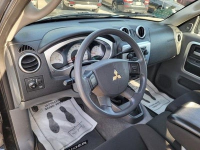 2007 Mitsubishi Raider LS