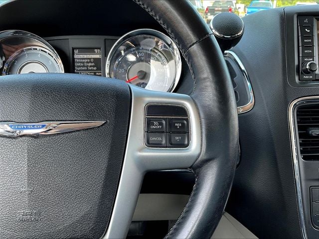 2016 Chrysler Town & Country Touring