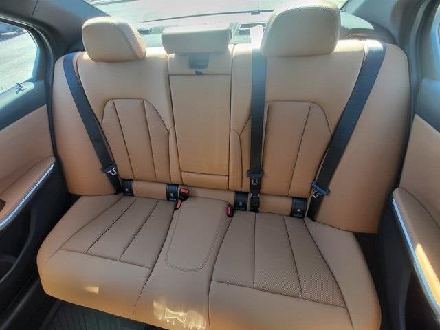 2025 BMW 3 Series 330i