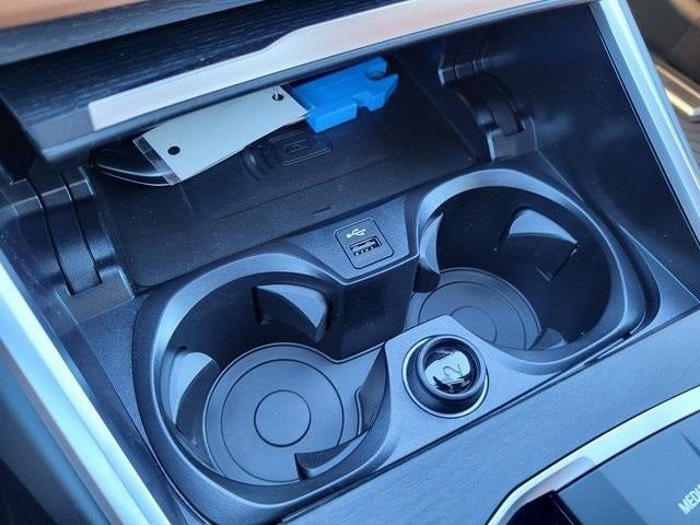 2025 BMW 3 Series 330i