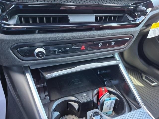 2025 BMW 3 Series 330i