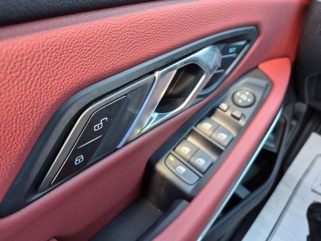 2025 BMW 3 Series 330i