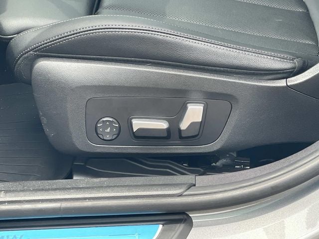 2023 BMW 3 Series 330i