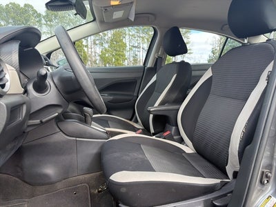 2022 Nissan Versa 1.6 SV