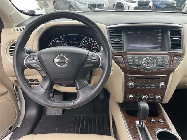 2017 Nissan Pathfinder Platinum