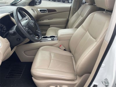 2017 Nissan Pathfinder Platinum