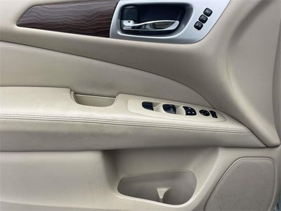 2017 Nissan Pathfinder Platinum