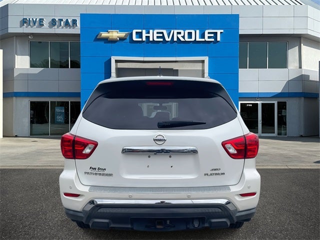 2017 Nissan Pathfinder Platinum