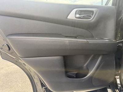 2019 Nissan Pathfinder SV