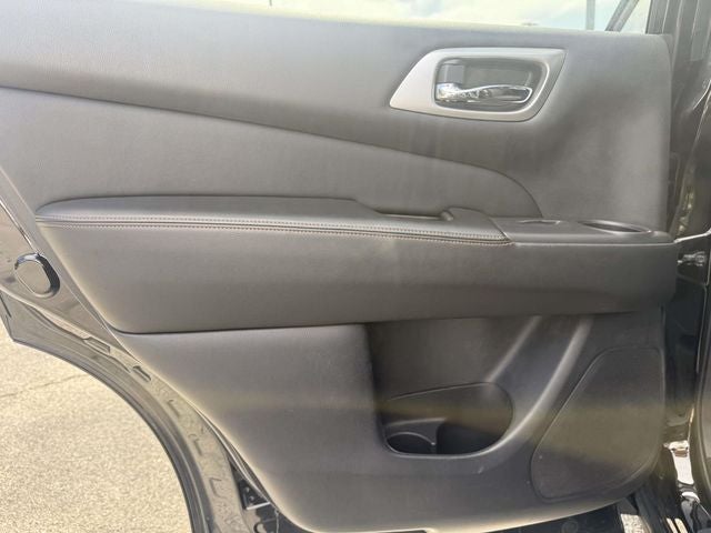 2019 Nissan Pathfinder SV