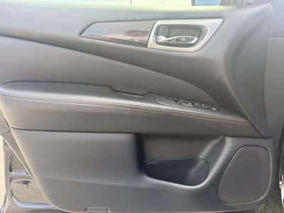 2019 Nissan Pathfinder SV