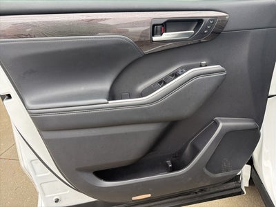 2022 Toyota Highlander Hybrid Limited