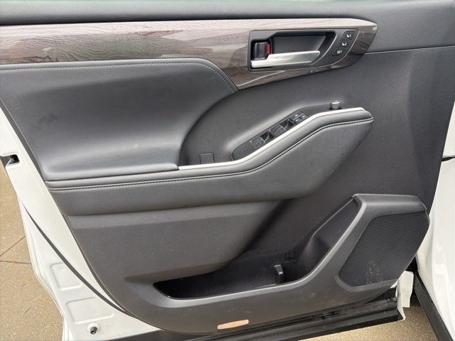 2022 Toyota Highlander Hybrid Limited