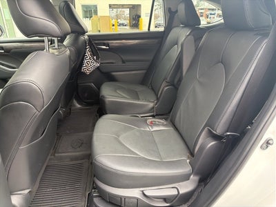 2022 Toyota Highlander Hybrid Limited