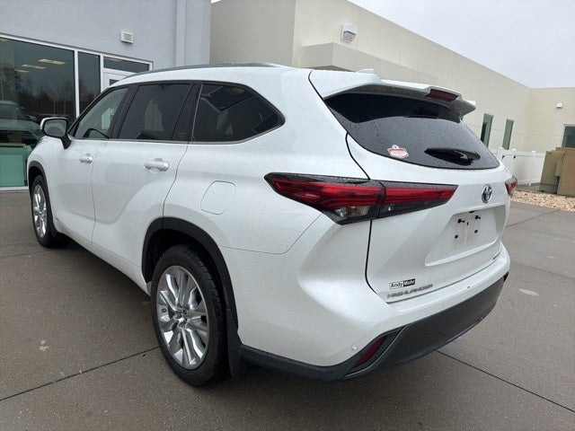 2022 Toyota Highlander Hybrid Limited