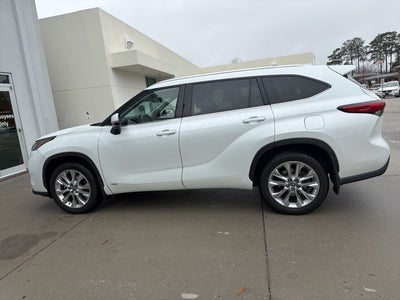2022 Toyota Highlander Hybrid Limited