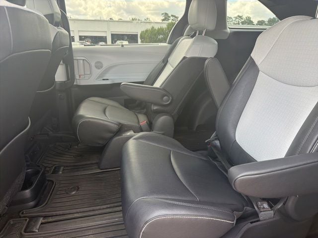2025 Toyota Sienna XSE 7 Passenger