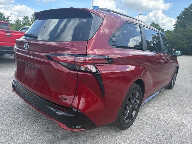2025 Toyota Sienna XSE 7 Passenger