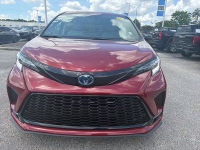 2025 Toyota Sienna XSE 7 Passenger