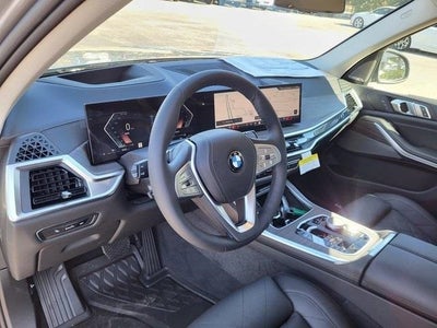 2025 BMW X7 xDrive40i