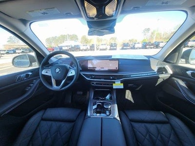 2025 BMW X7 xDrive40i
