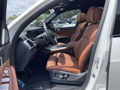 2025 BMW X7 M60i