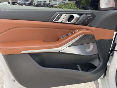 2025 BMW X7 M60i