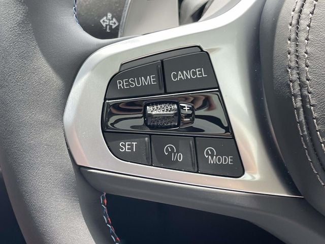 2025 BMW X7 M60i