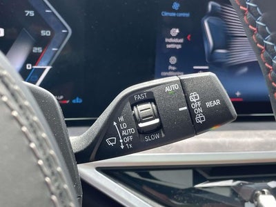 2025 BMW X7 M60i
