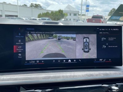 2025 BMW X7 M60i