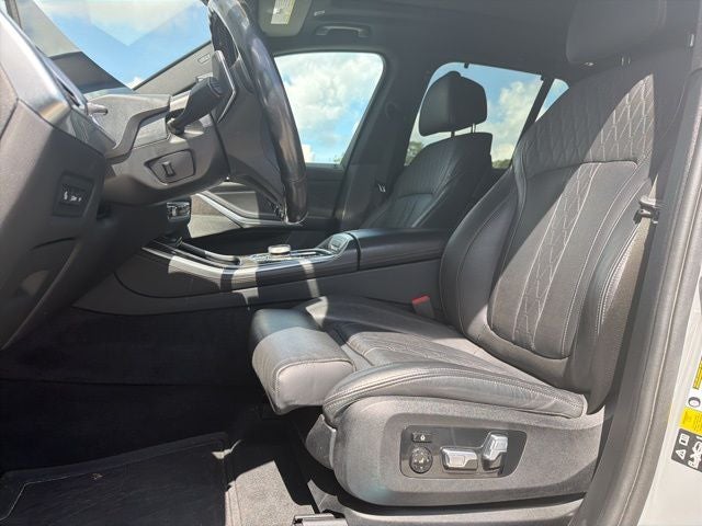 2024 BMW X5 M60i