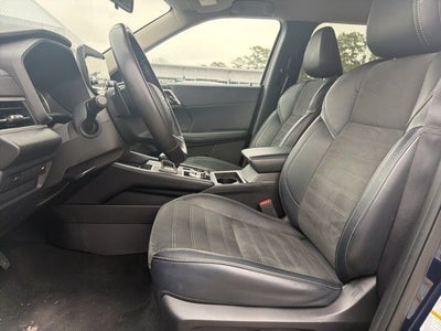 2024 Mitsubishi Outlander Base