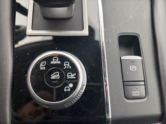 2024 Mitsubishi Outlander Base