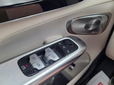 2025 Mercedes-Benz GLC GLC 300