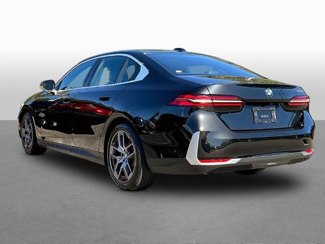 2026 BMW 5 Series 530i