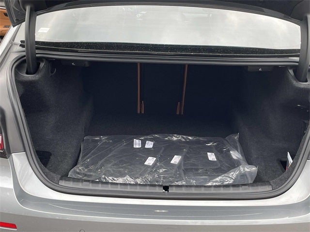 2023 BMW 5 Series 530i