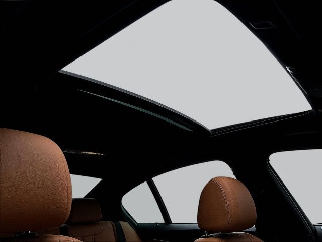 2023 BMW 5 Series 540i