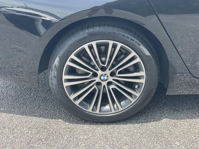 2019 BMW 5 Series 530i