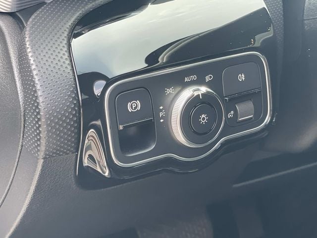 2020 Mercedes-Benz A-Class A 220