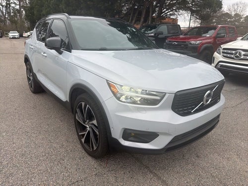 2022 Volvo XC40 R-Design